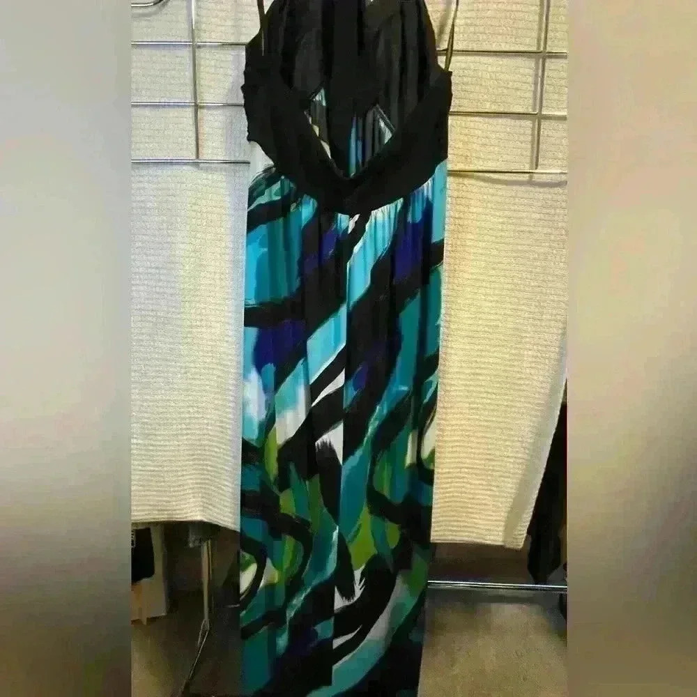 Halter top; open back, maxi Dress - Picture 4 of 4